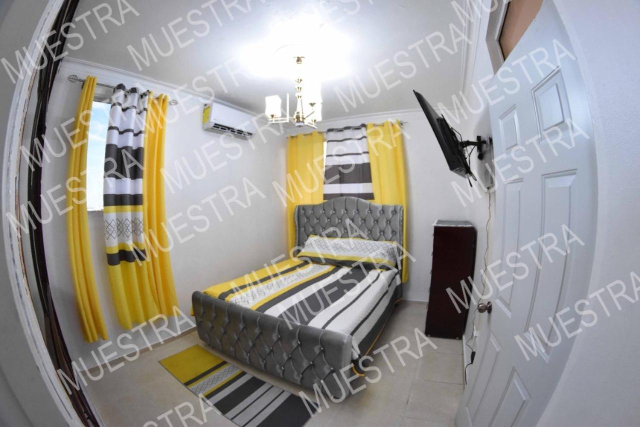 Apartamento En La Carreras Proximo Al Monumento Santiago De Los Caballeros Bagian luar foto