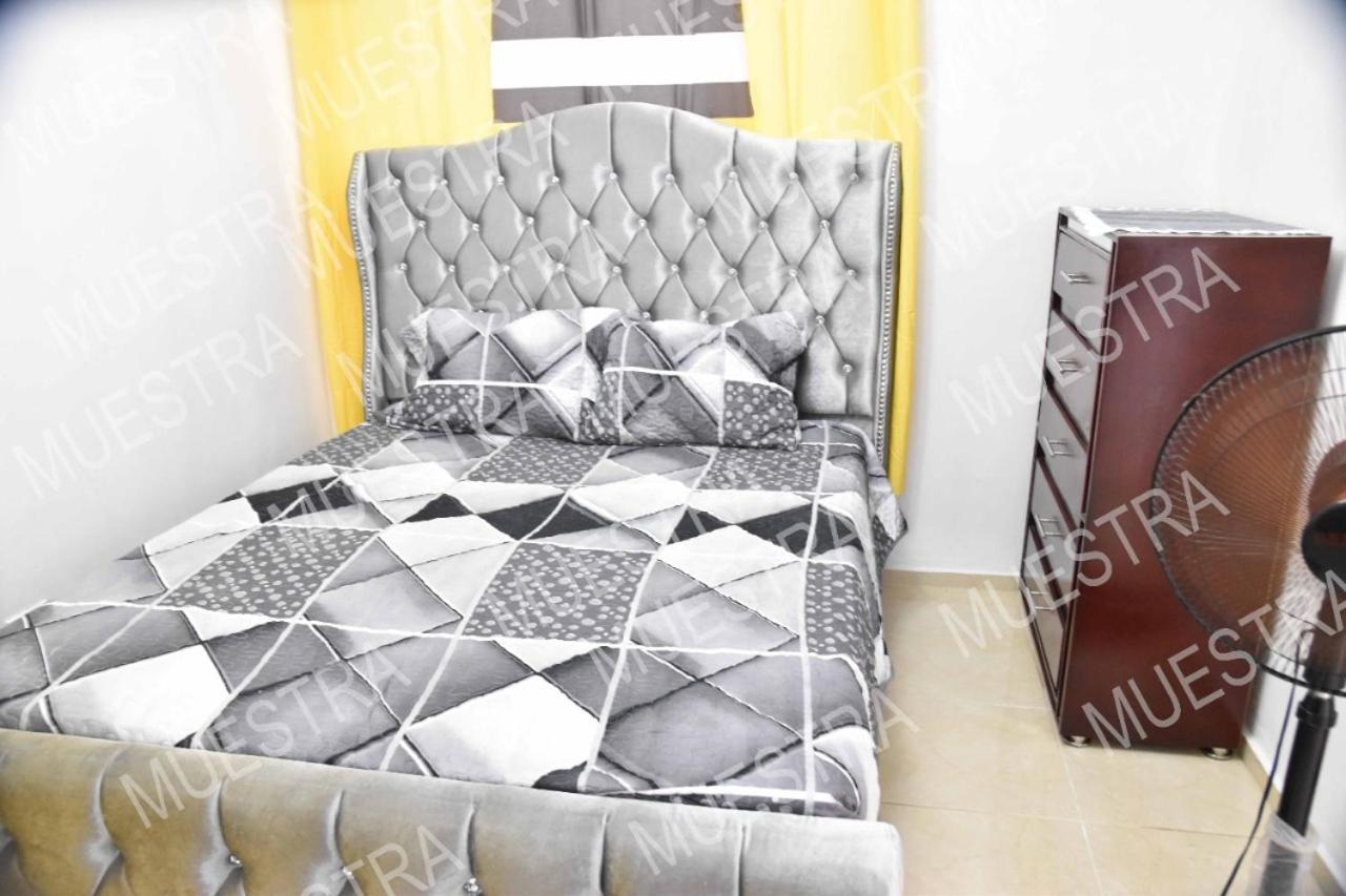 Apartamento En La Carreras Proximo Al Monumento Santiago De Los Caballeros Bagian luar foto